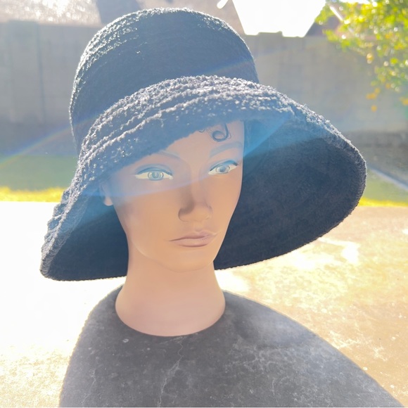 betmar Accessories - Betmar NY Bucket Hat Black Chenille Knit Packable